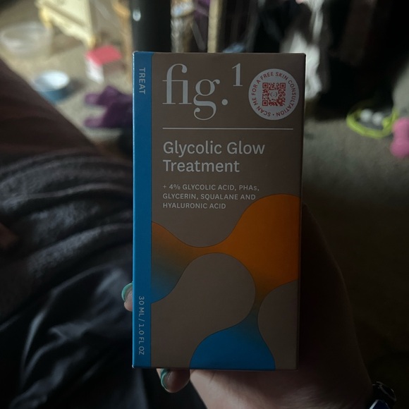 Fig.1 glycolic glow treatment - Picture 1 of 3